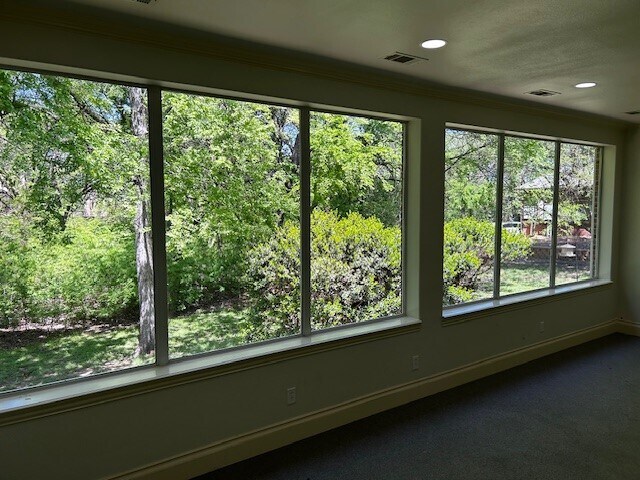 More Photos Of 5301 Village Creek Dr, Plano Office For Lease