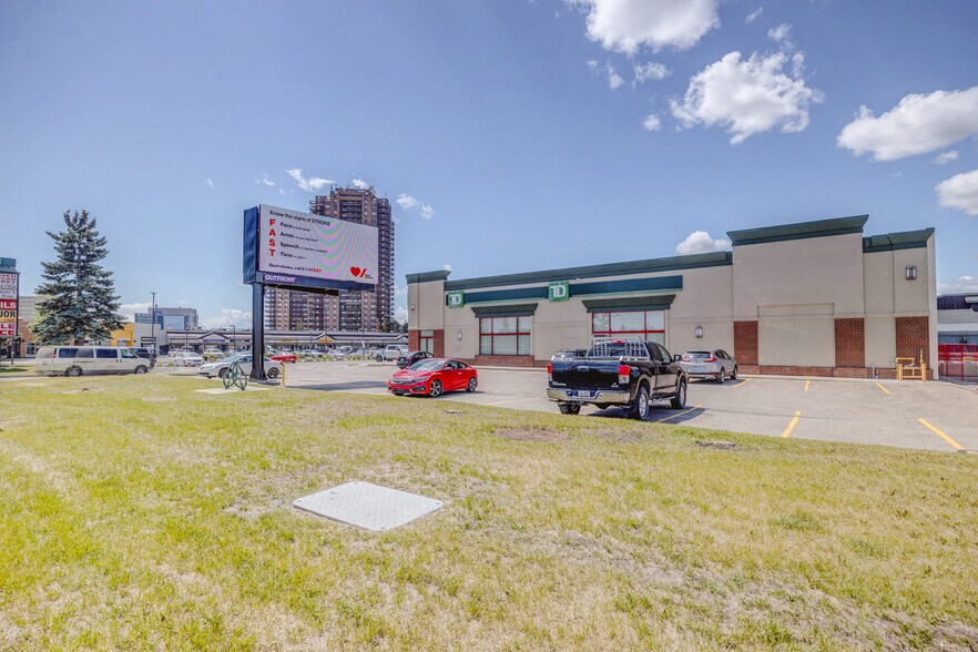 More Photos Of 9639 Macleod Trl SW, Calgary Unknown For Lease