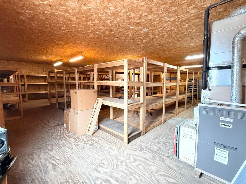 More Photos Of 13080 Cambridge Springs Rd, Edinboro Freestanding For Sale