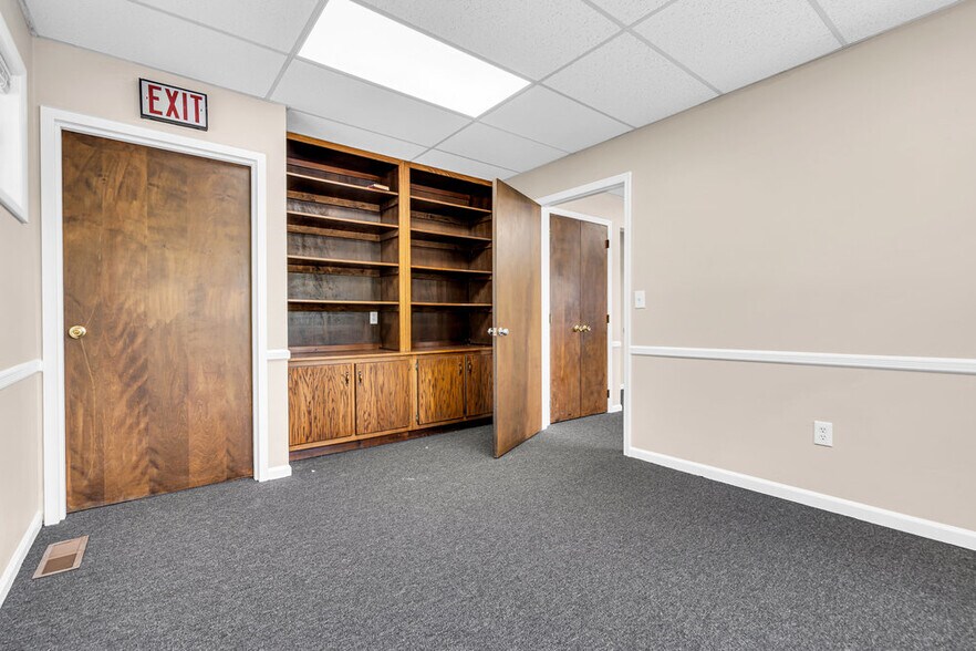 More Photos Of 75 Lacey Rd, Whiting Medical For Lease