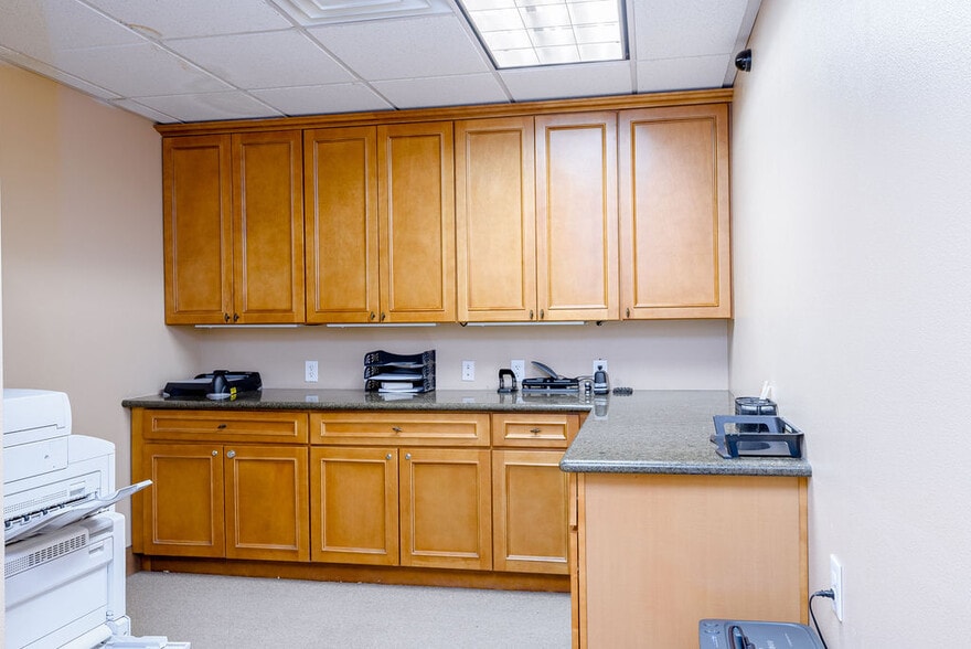 More Photos Of 1810 E Sahara Ave, Las Vegas Office Residential For Sale