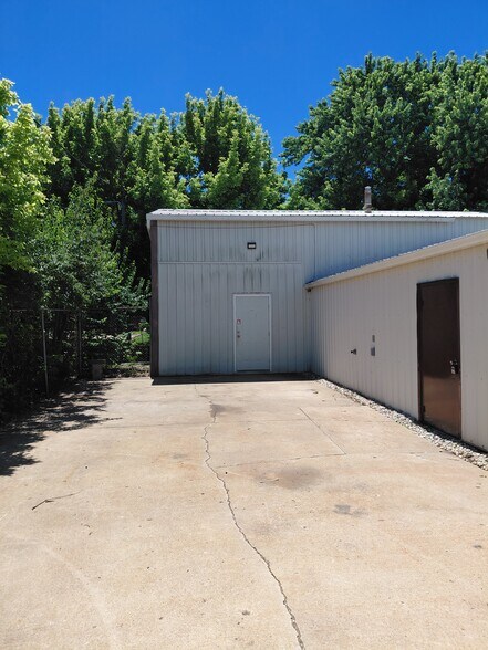 More Photos Of 145 Teal Rd W, Lafayette Freestanding For Sale