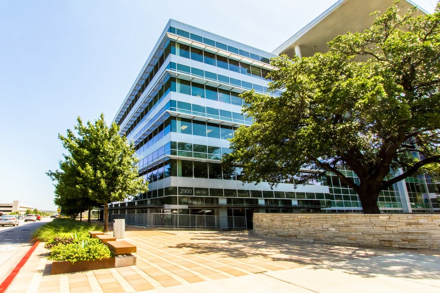 More Photos Of 2900 Esperanza Crossing, Austin Office For Lease