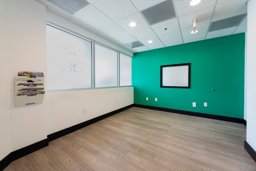 More Photos Of 6141 Sunset Dr, South Miami Medical For Lease