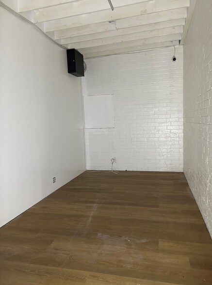 More Photos Of 1400 S Olive St, Los Angeles Office For Lease