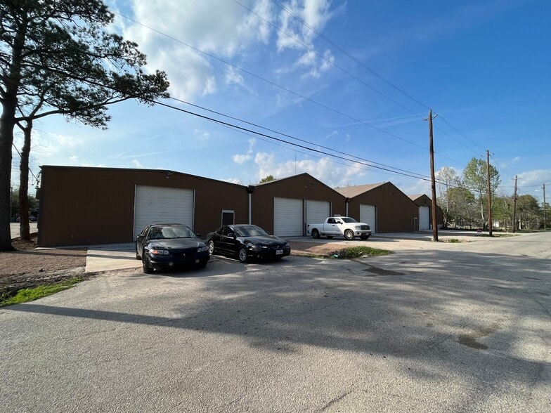More Photos Of 6912 Calhoun Rd, Houston Warehouse For Sale