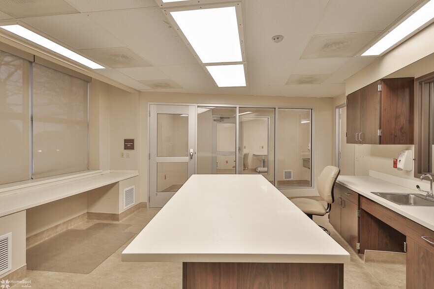 More Photos Of 2346 Jacksonville Rd, Bethlehem Medical For Sale