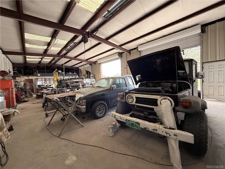 More Photos Of 8 Highway 19 N, Inglis Warehouse For Sale