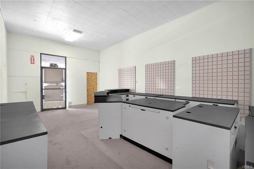 More Photos Of 17428 Bellflower Blvd, Bellflower Storefront For Lease