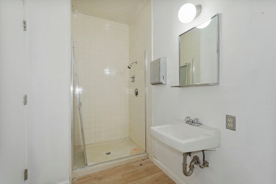More Photos Of 512 W Harding Way, Stockton Medical For Sale