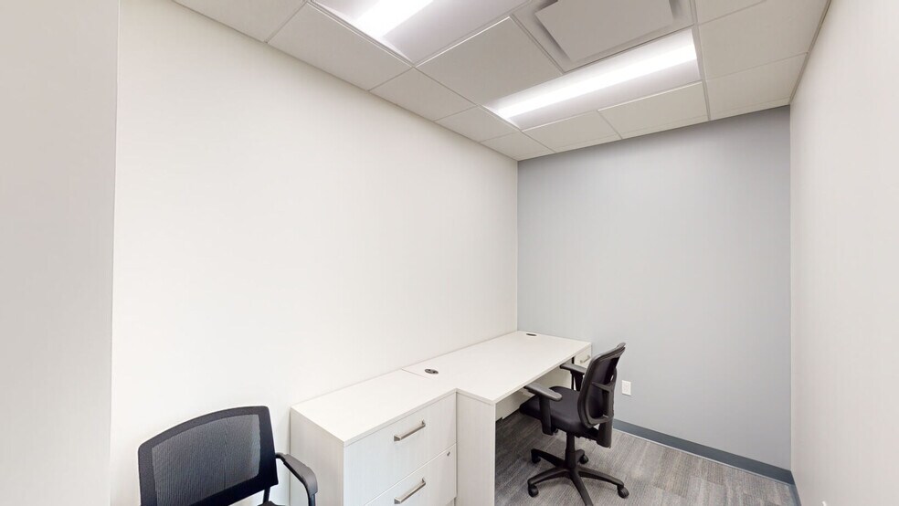 More Photos Of 141 Tompkins Ave, Pleasantville Coworking Space