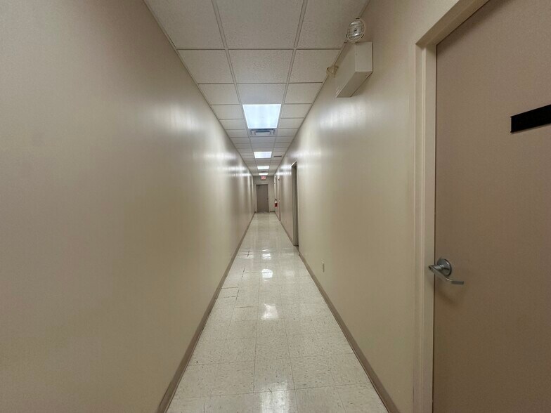 More Photos Of 645 Lucy Black Rd, Bolivar Office Residential For Sale