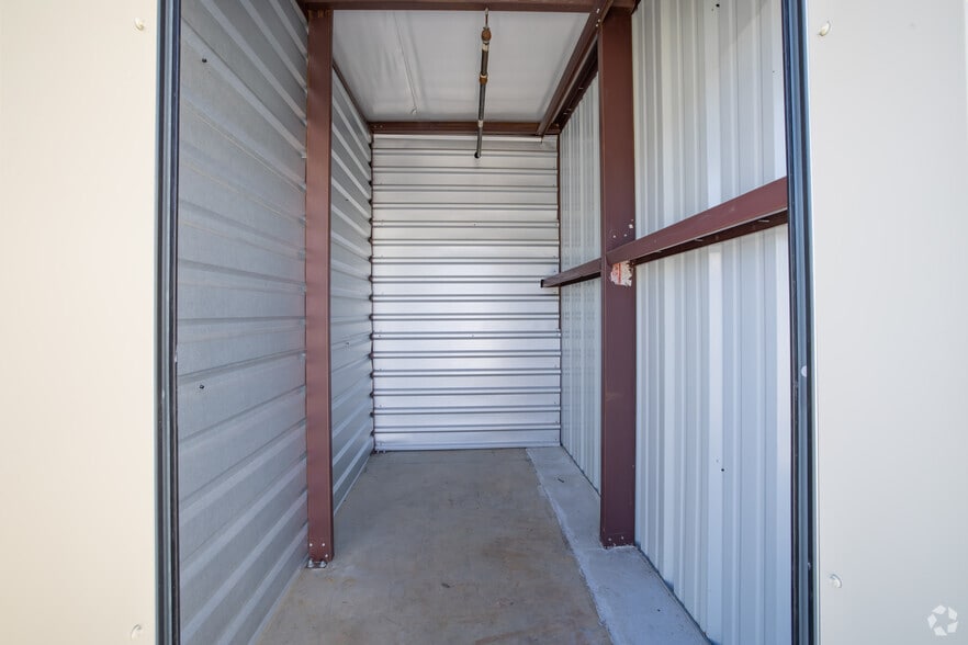 More Photos Of 4395 Business Dr, Cameron Park Self Storage For Sale