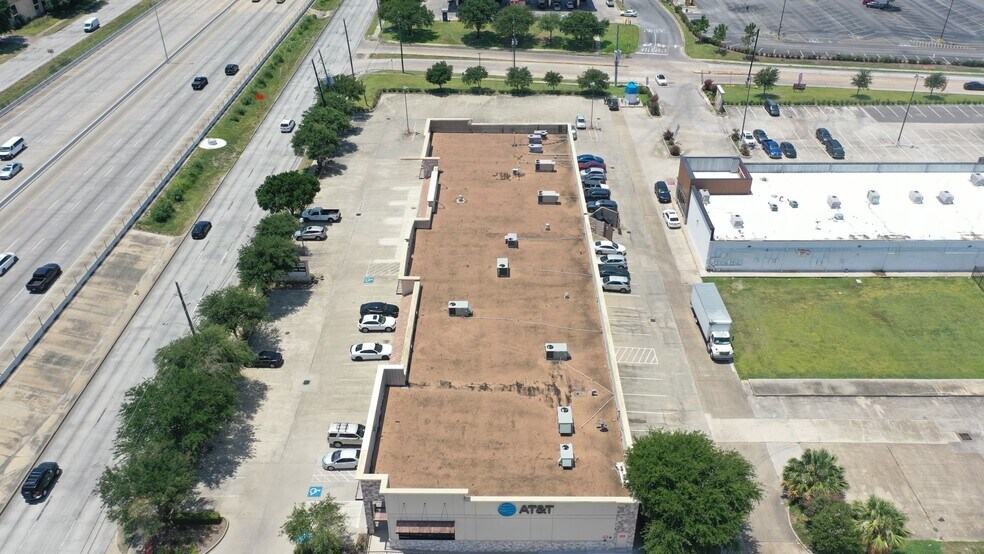 More Photos Of 9370-9380 W Sam Houston Pky S, Houston Unknown For Lease
