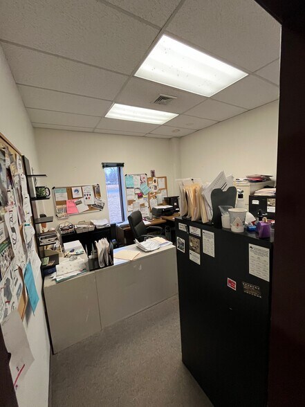 More Photos Of 5 National Dr, Windsor Locks Unknown For Lease