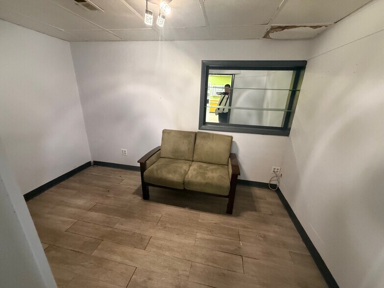 More Photos Of 2916 S Washington Ave, Titusville Freestanding For Sale