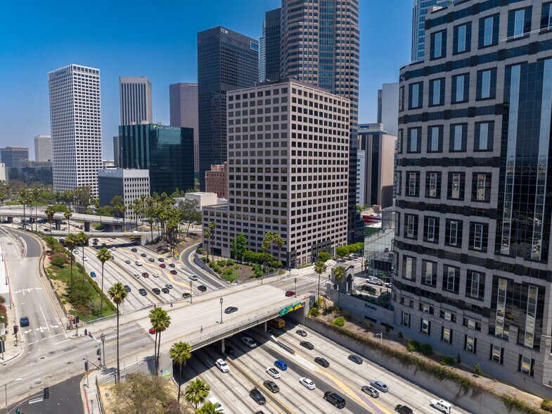 More Photos Of 915 Wilshire Blvd, Los Angeles Office For Lease
