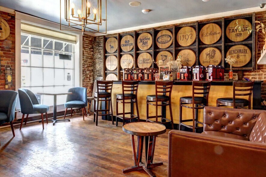 More Photos Of 103 W Main St, Frankfort Restaurant For Sale