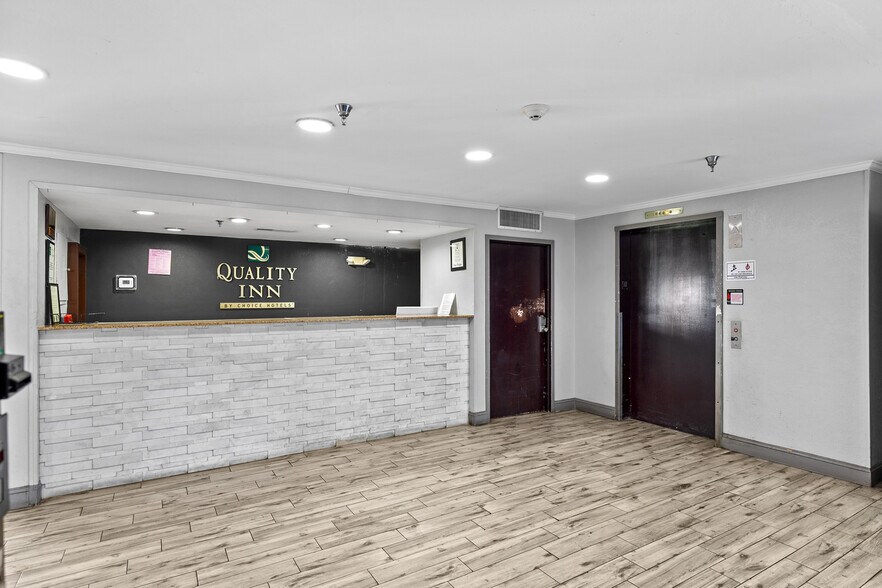 More Photos Of 155 Vulcan Rd, Birmingham Hotel For Sale