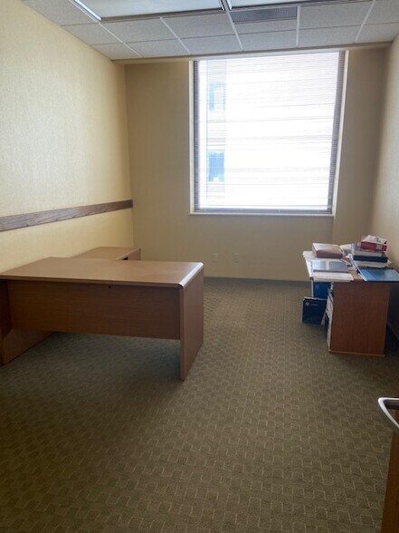 More Photos Of 710 Fifth Ave, Pittsburgh Office Residential For Sale