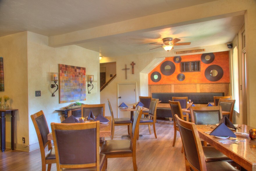 More Photos Of 218 N 100 W, Moab Restaurant For Sale