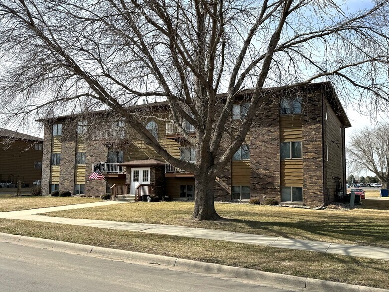 More Photos Of 2021 N Kimball St, Mitchell Apartments For Sale