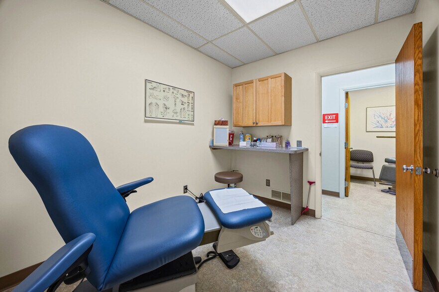 More Photos Of 61E Monroe Ave, Pittsford Medical For Sale