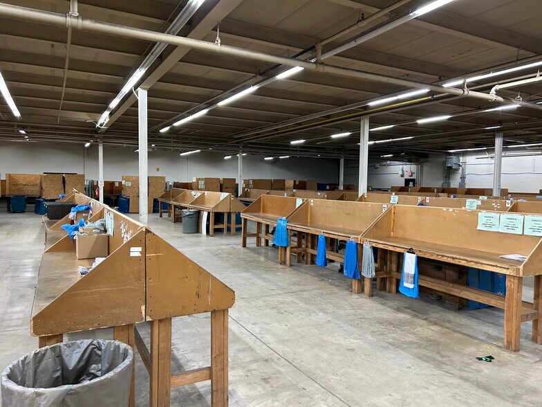 More Photos Of 60 Saddle River Ave, South Hackensack Warehouse For Lease