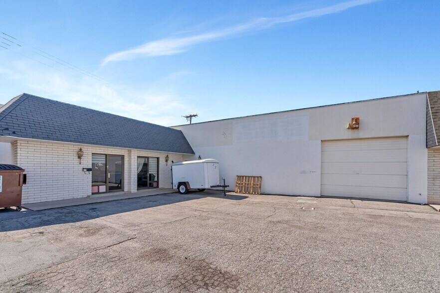 More Photos Of 17 W Sunset Ave, Salt Lake City Light Manufacturing For Sale