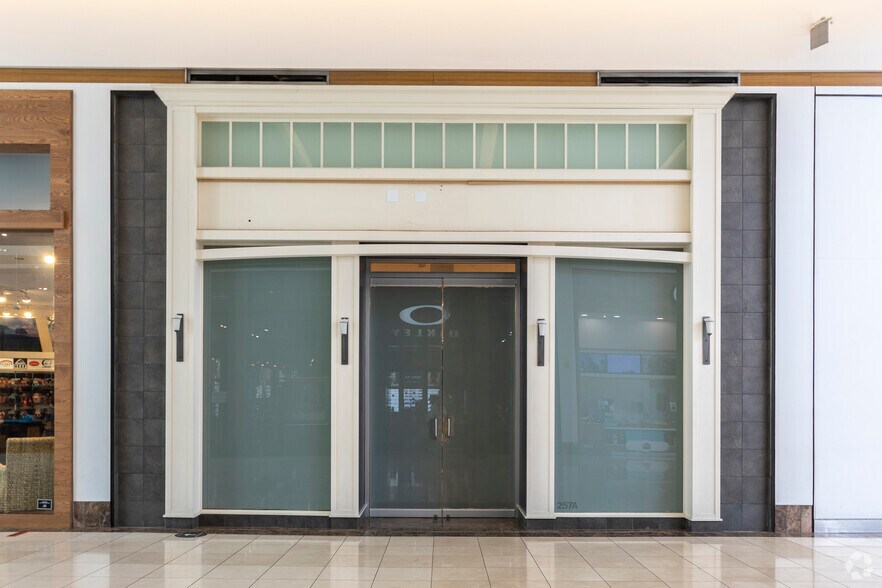 More Photos Of 1125-1197 Galleria Blvd, Roseville Unknown For Lease