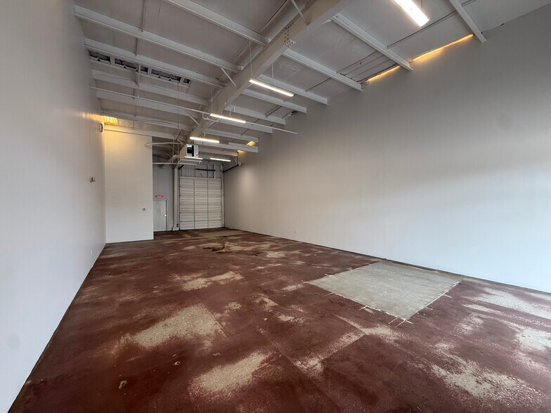 More Photos Of 5660 Rivers Ave, North Charleston Storefront For Lease