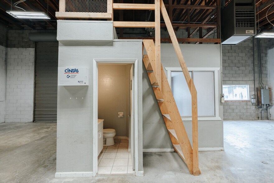 More Photos Of 334 Purissima St, Half Moon Bay Freestanding For Sale