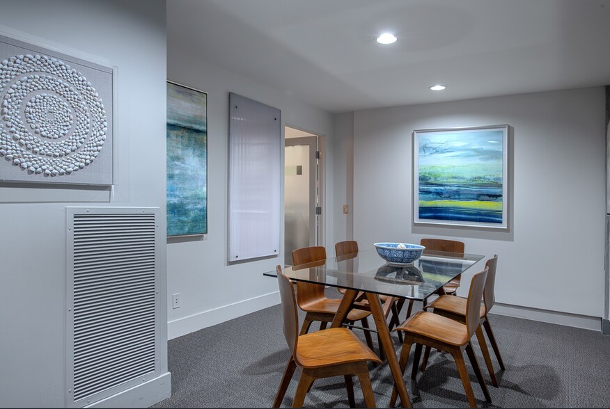 More Photos Of 1081-1091 N Palm Canyon Dr, Palm Springs Office Residential For Lease