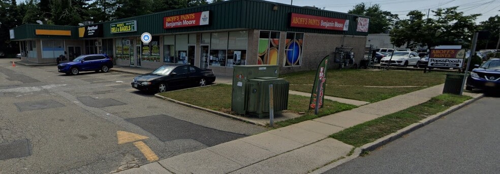 More Photos Of 980-1006 Merrick Rd, Baldwin Unknown For Lease