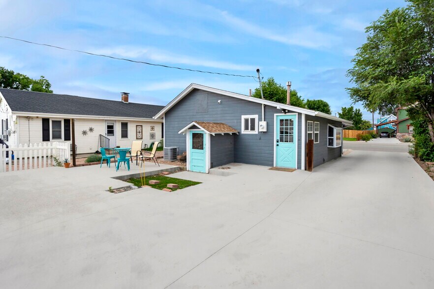 More Photos Of 9 Main St, Windsor Freestanding For Sale