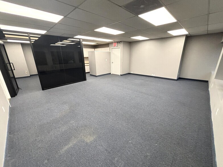 More Photos Of 72 Sharrott Ave, Staten Island Office For Lease