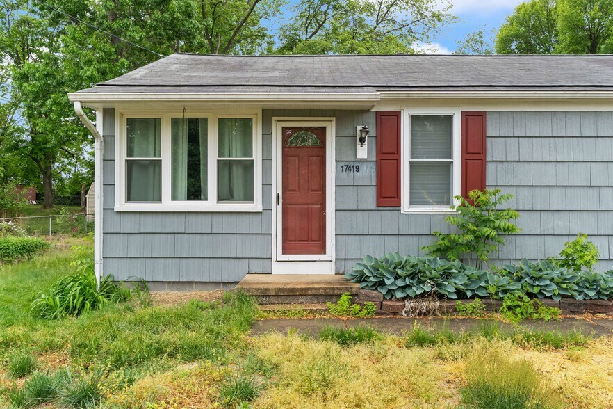 More Photos Of 17423 Wilson St, Dumfries Multifamily For Sale