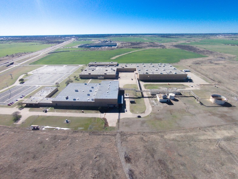 More Photos Of 8600 N Central Fwy, Wichita Falls Manufacturing For Sale