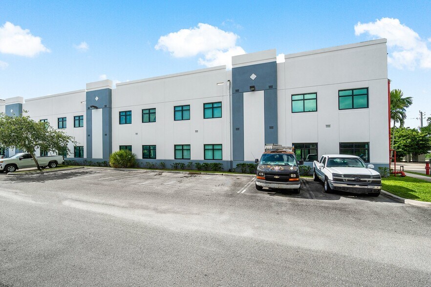 More Photos Of 9100 Belvedere Rd, Royal Palm Beach Loft Creative Space For Sale