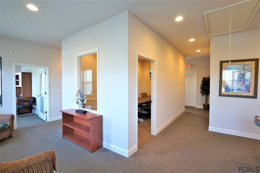 More Photos Of 2561 Moody Blvd, Flagler Beach Office For Lease
