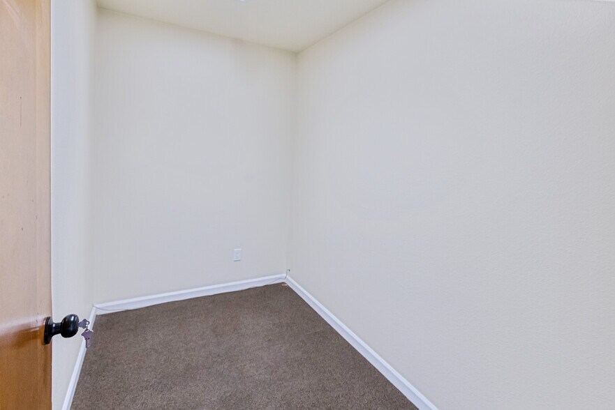 More Photos Of 1215 Plumas St, Yuba City Office For Sale