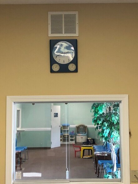 More Photos Of 2180 Northwest Blvd, Newton Medical For Sale