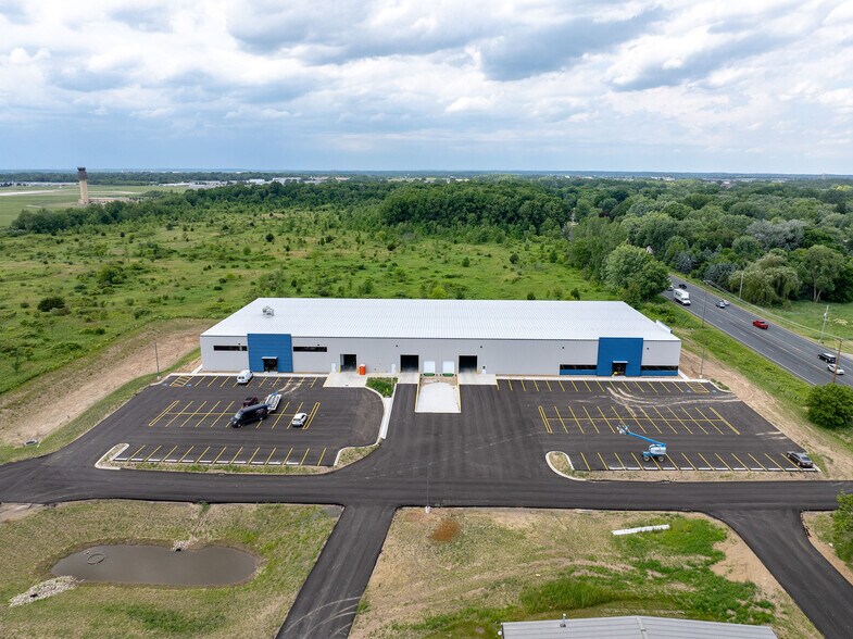 More Photos Of 5870 Sprinkle, Portage Manufacturing For Lease