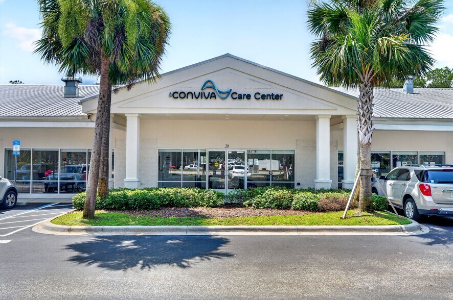 Primary Photo Of 20 Cypress Point Pky, Palm Coast Freestanding For Sale