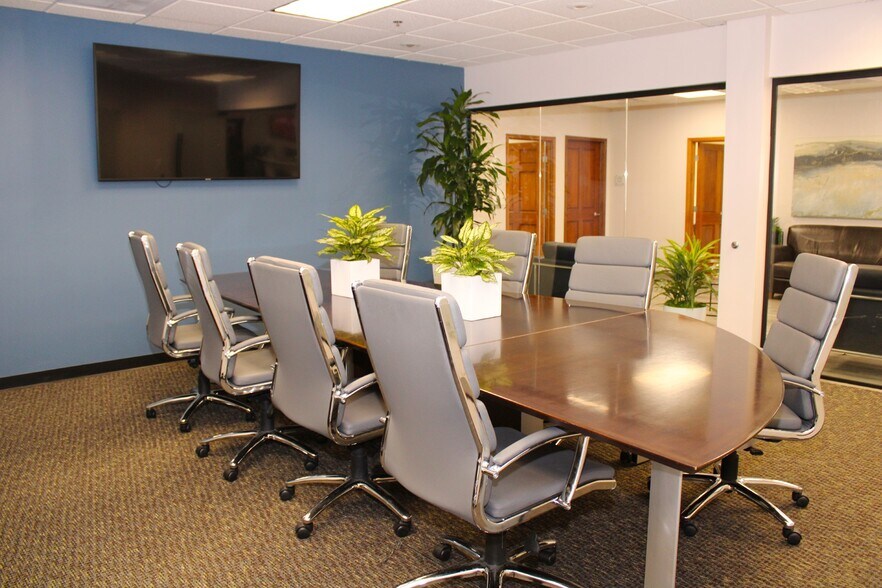 More Photos Of 7600 N 15th St, Phoenix Office For Lease