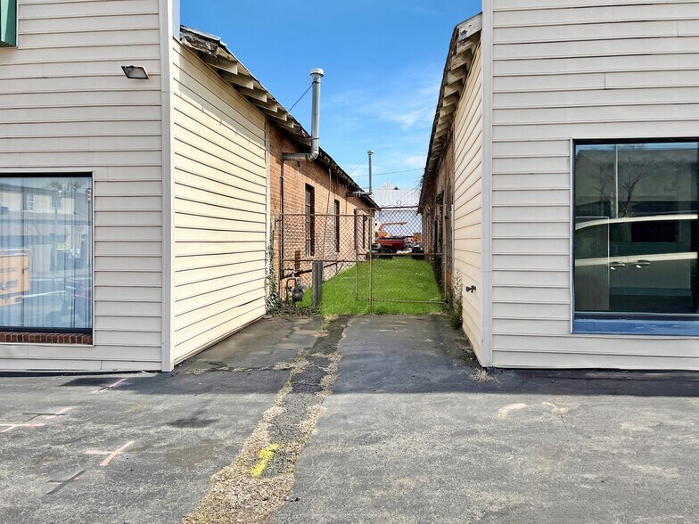 More Photos Of 511-515 N Main St, Culpeper Auto Dealership For Sale