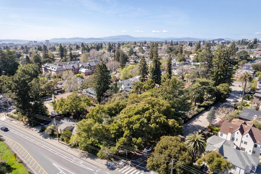 More Photos Of 0 Ivanhoe, Oakland Land For Sale