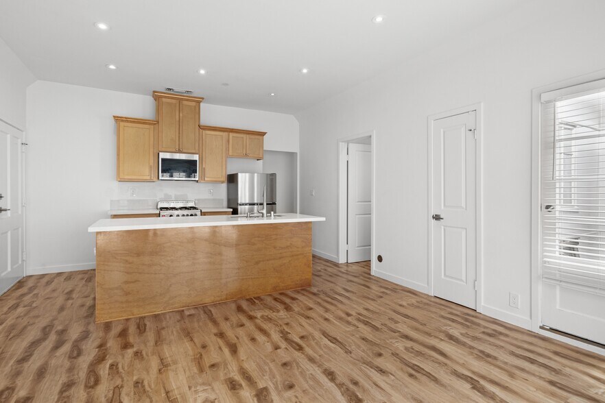 More Photos Of 744 Ridgeley Dr, Los Angeles Apartments For Sale