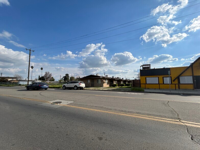 More Photos Of 1911 Flower St, Bakersfield Multifamily For Sale