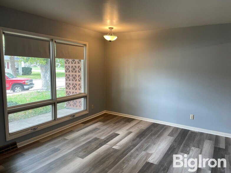 More Photos Of 130 S 5th St, Hebron Apartments For Sale